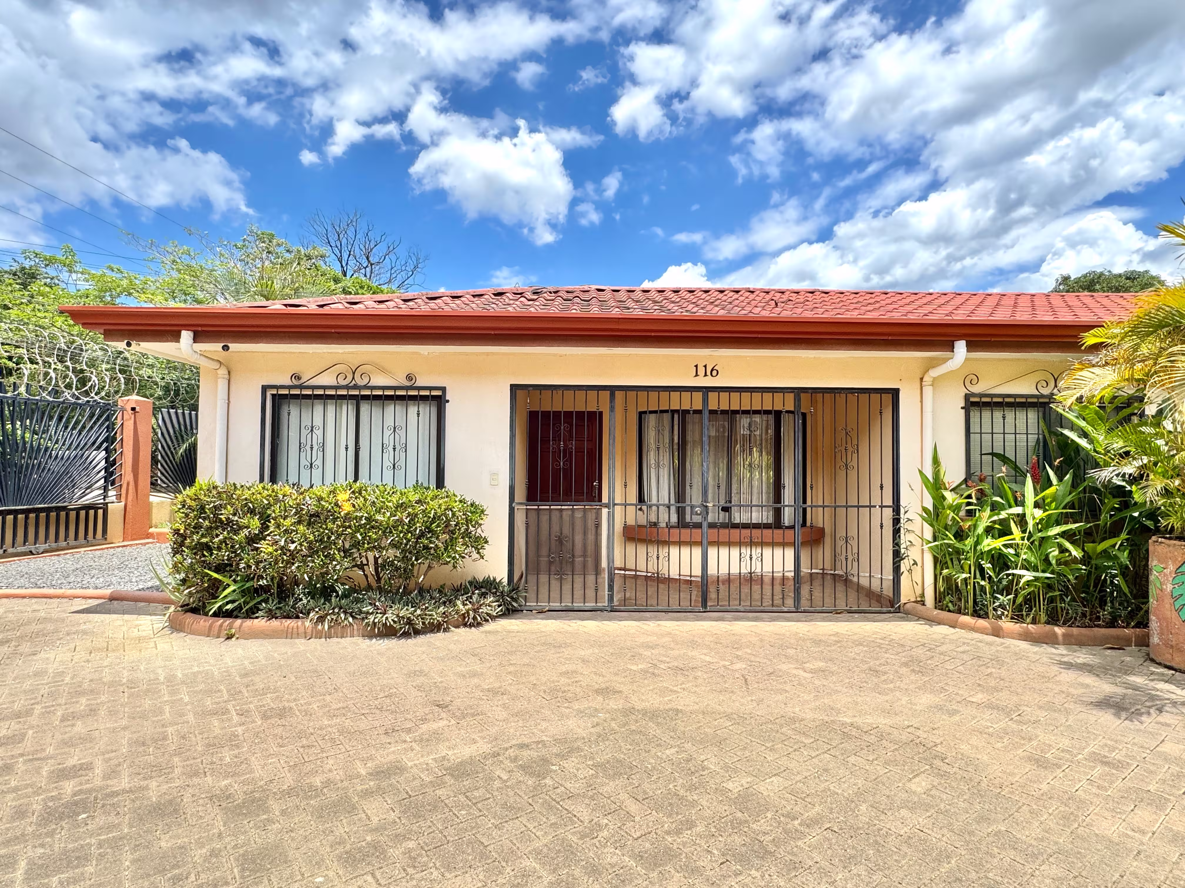 Charming Casita in the Heart of Playas del Coco, Guanacaste